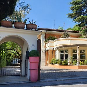 La Villa Desenzano Rooms